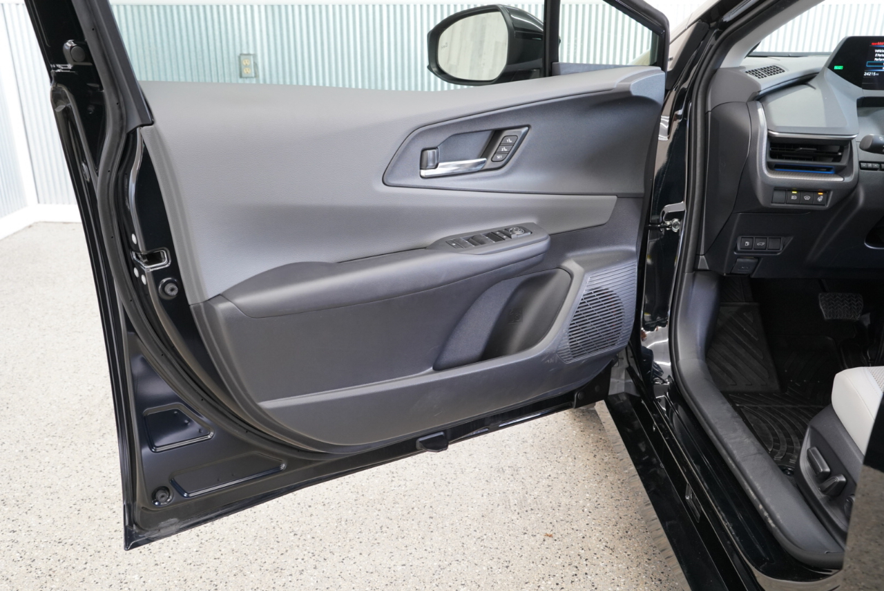 Toyota Prius Limited 2024