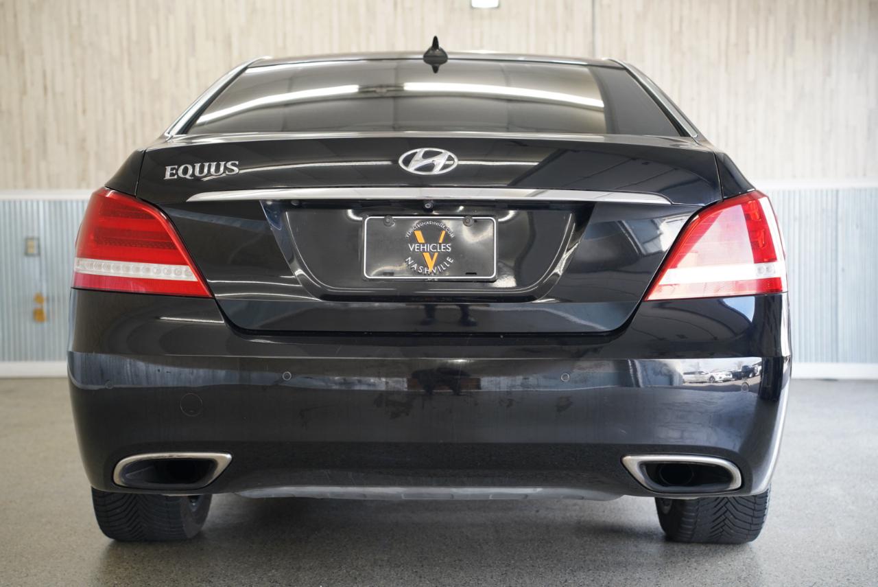 Hyundai Equus 4dr Sdn Signature 2016