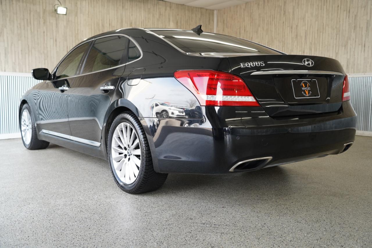 Hyundai Equus 4dr Sdn Signature 2016