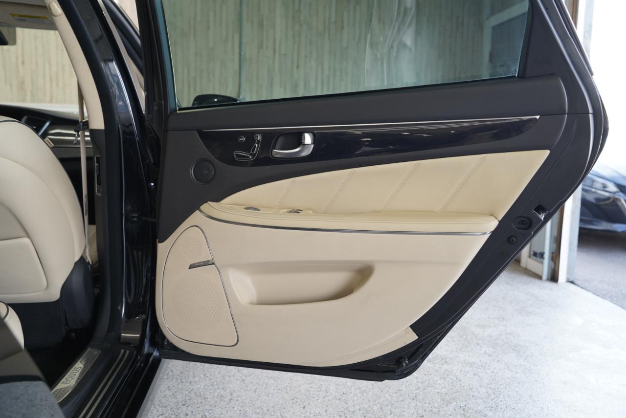 Hyundai Equus 4dr Sdn Signature 2016