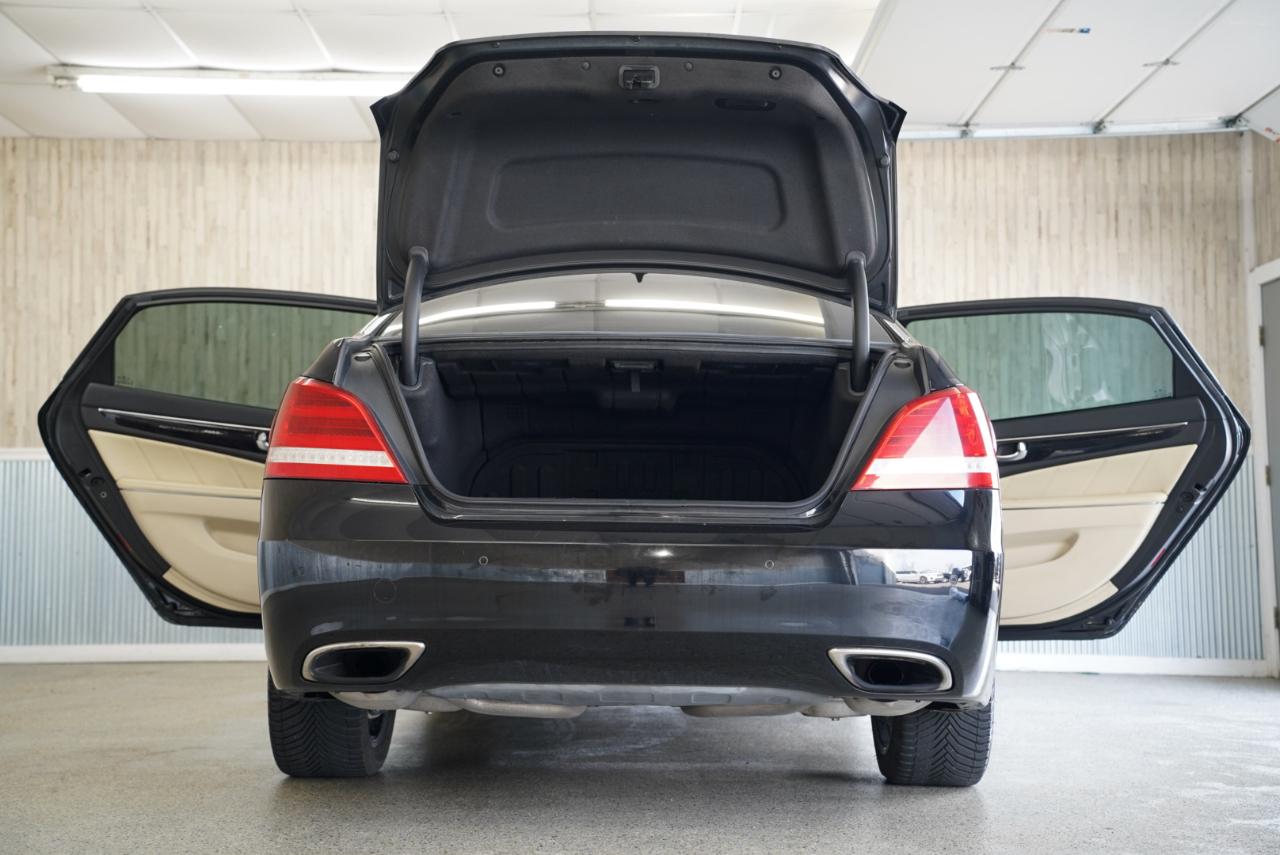 Hyundai Equus 4dr Sdn Signature 2016