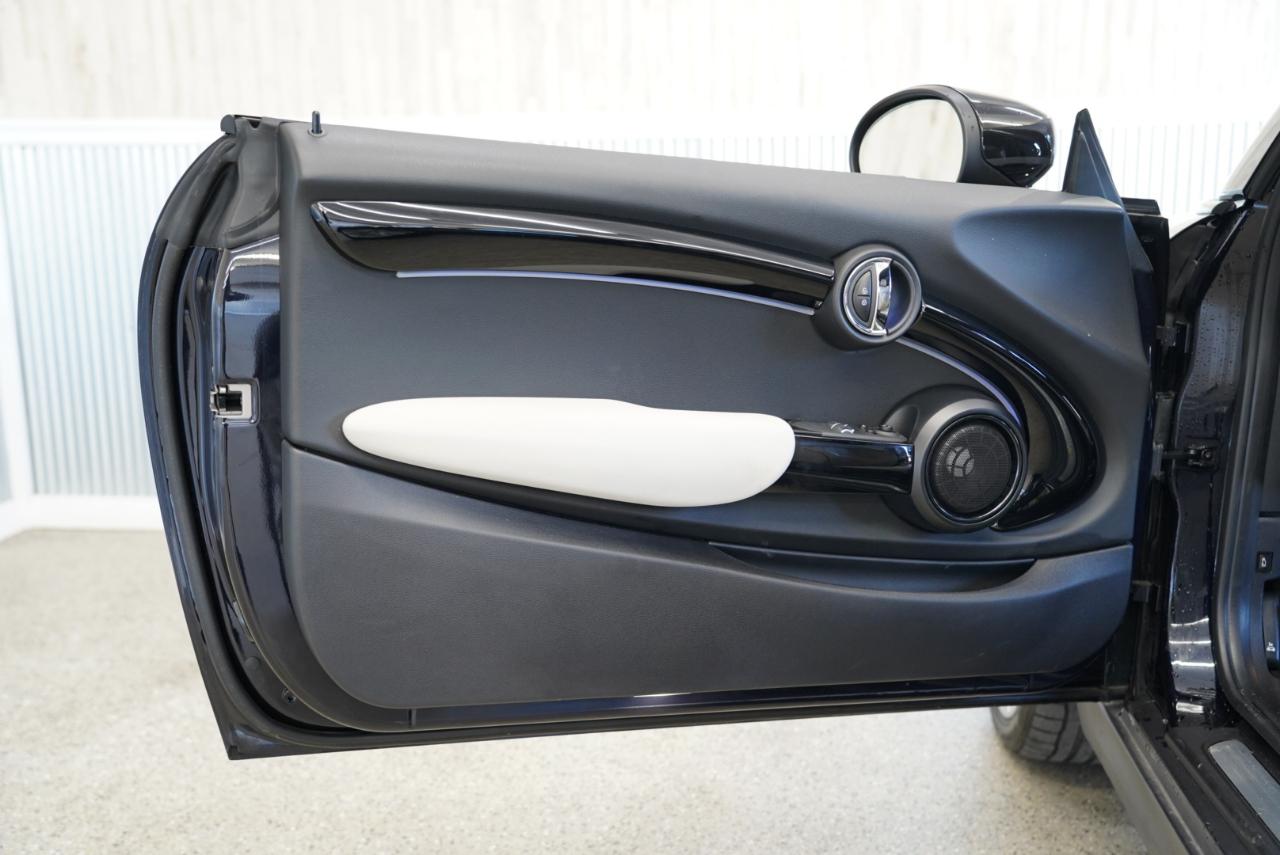 MINI Hardtop 2 Door Cooper SE FWD 2023