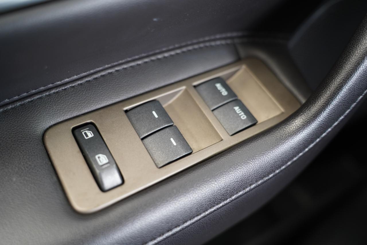 Lincoln MKX AWD 4dr 2013