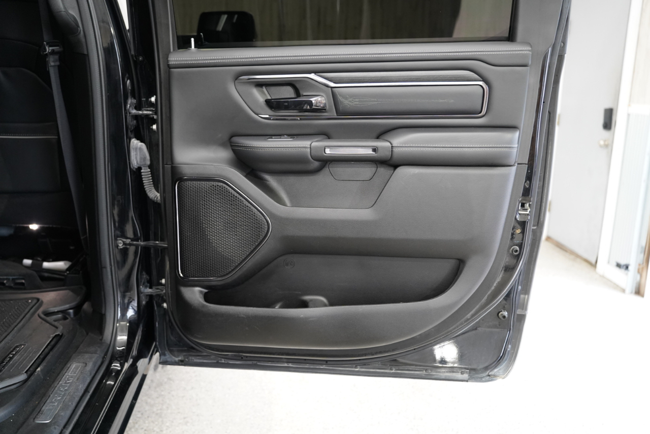 RAM 1500 Limited 4x4 Crew Cab 5'7" Box 2024