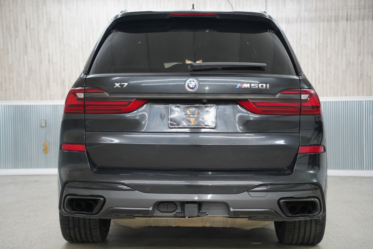 BMW X7 M50i Sports Activity Vehicle 2022