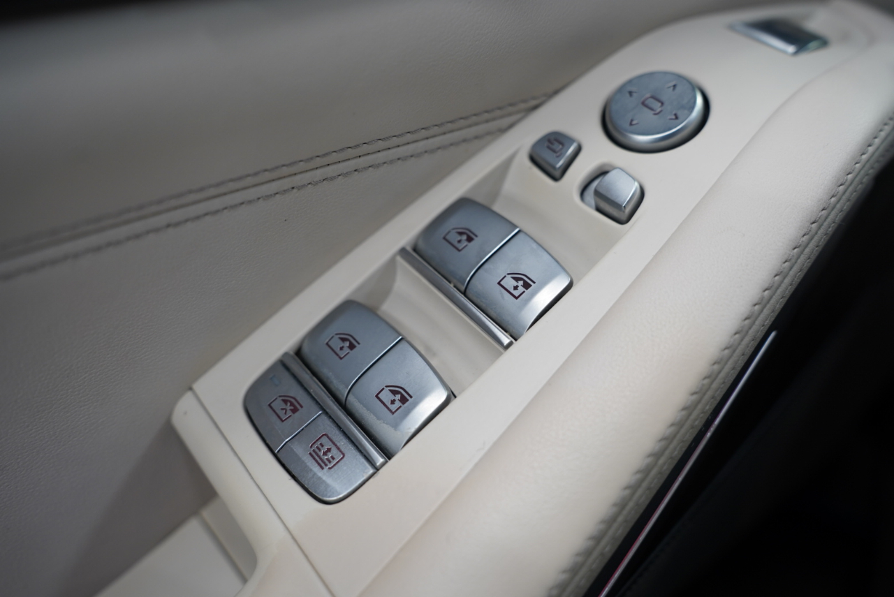 BMW X7 M50i Sports Activity Vehicle 2022