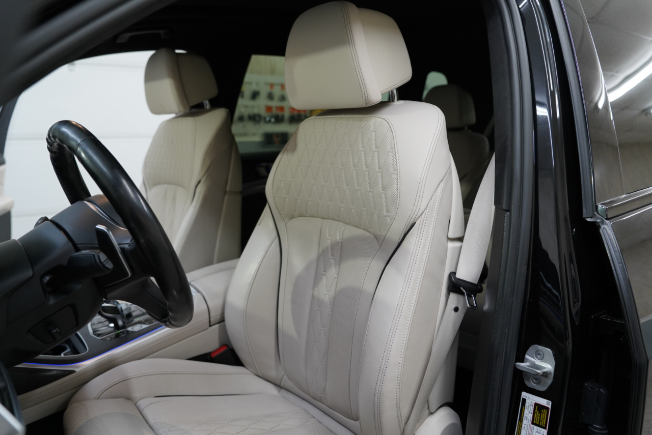 BMW X7 M50i Sports Activity Vehicle 2022