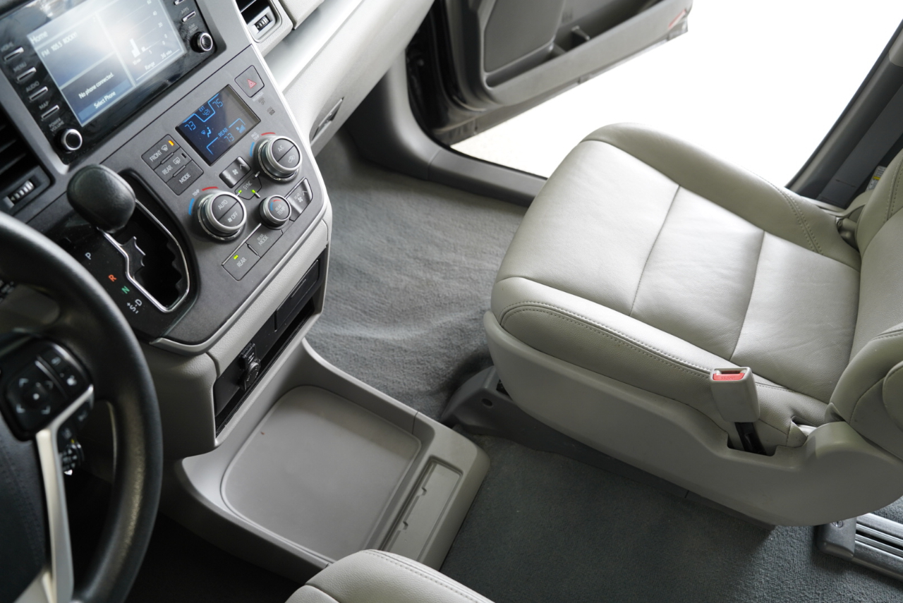 Toyota Sienna L FWD 7-Passenger (Natl) 2020