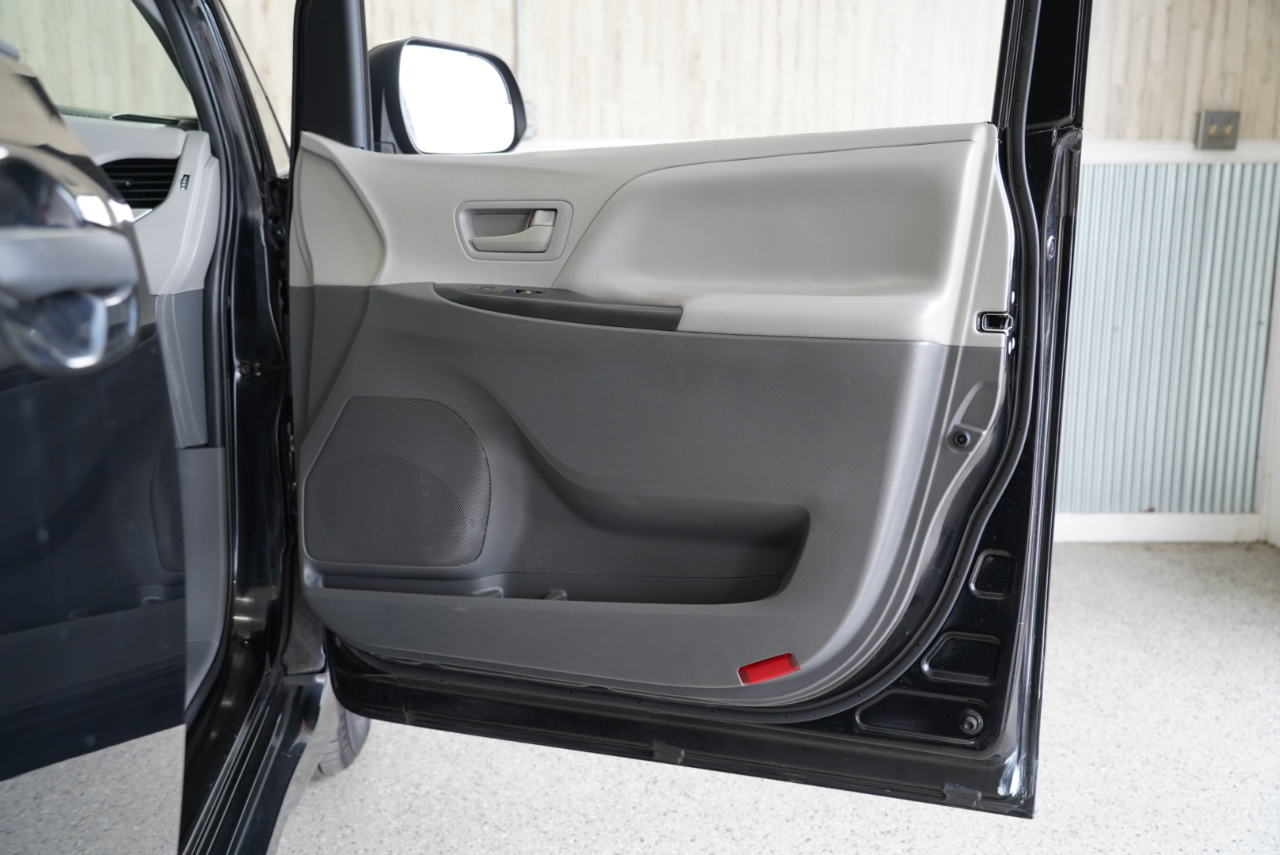 Toyota Sienna L FWD 7-Passenger (Natl) 2020