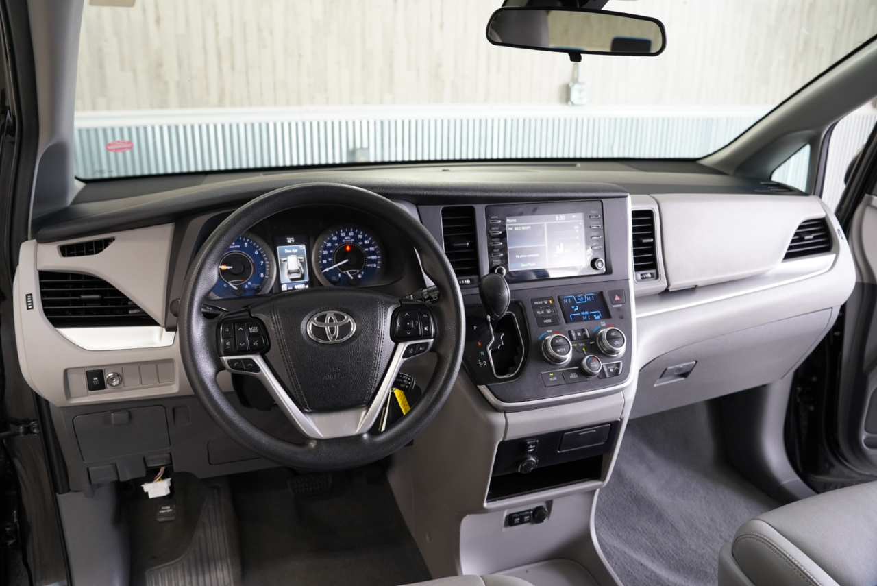 Toyota Sienna L FWD 7-Passenger (Natl) 2020