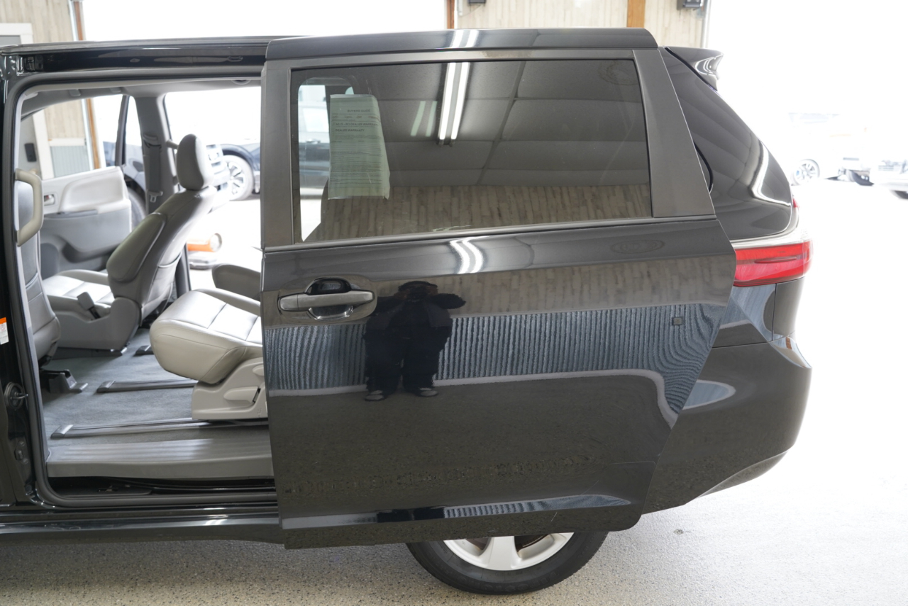 Toyota Sienna L FWD 7-Passenger (Natl) 2020