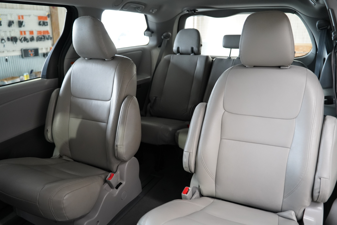 Toyota Sienna L FWD 7-Passenger (Natl) 2020