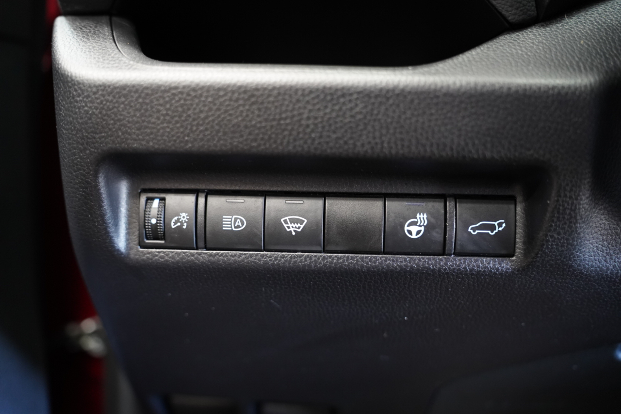 Toyota RAV4 XLE AWD (Natl) 2021