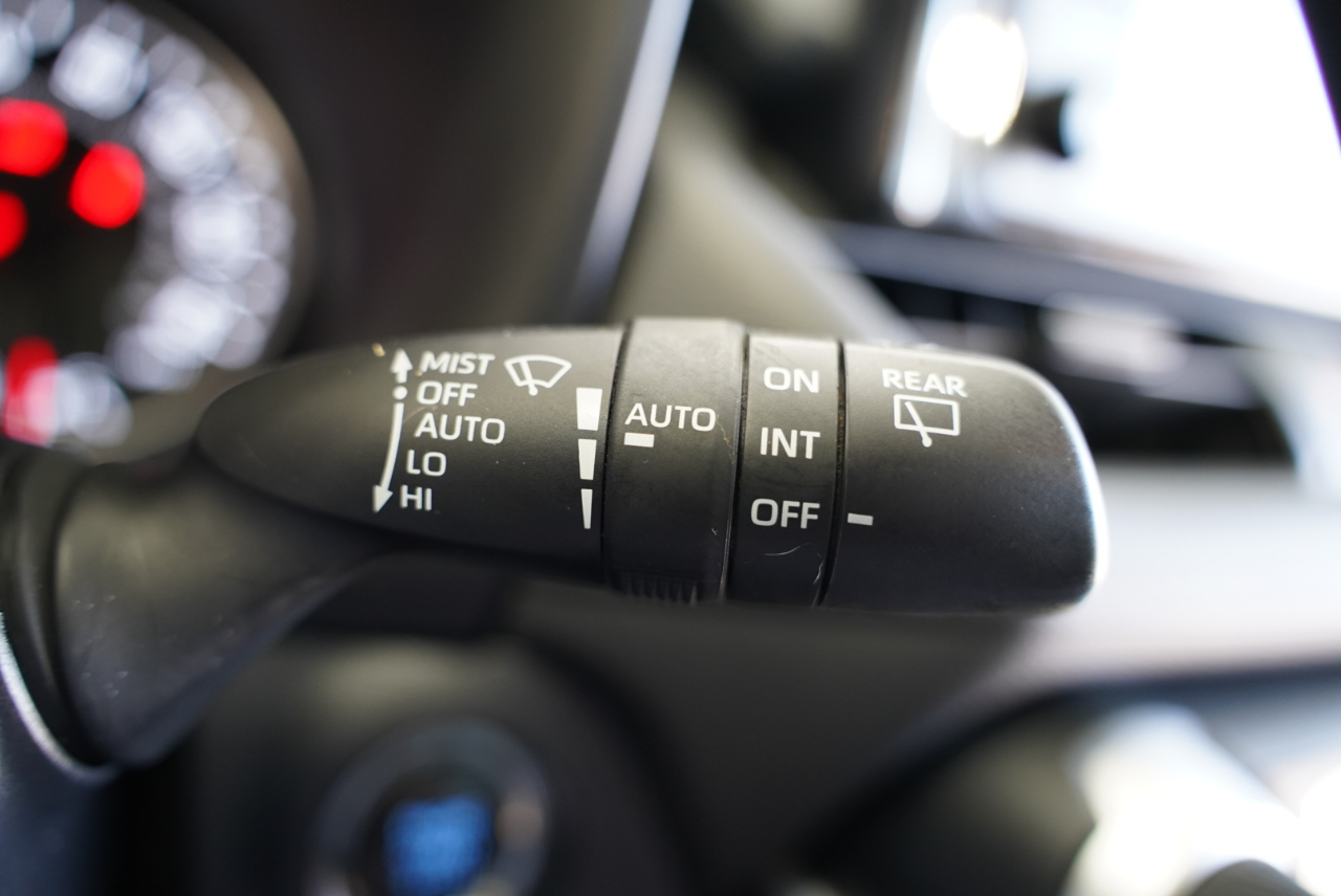 Toyota RAV4 XLE AWD (Natl) 2021