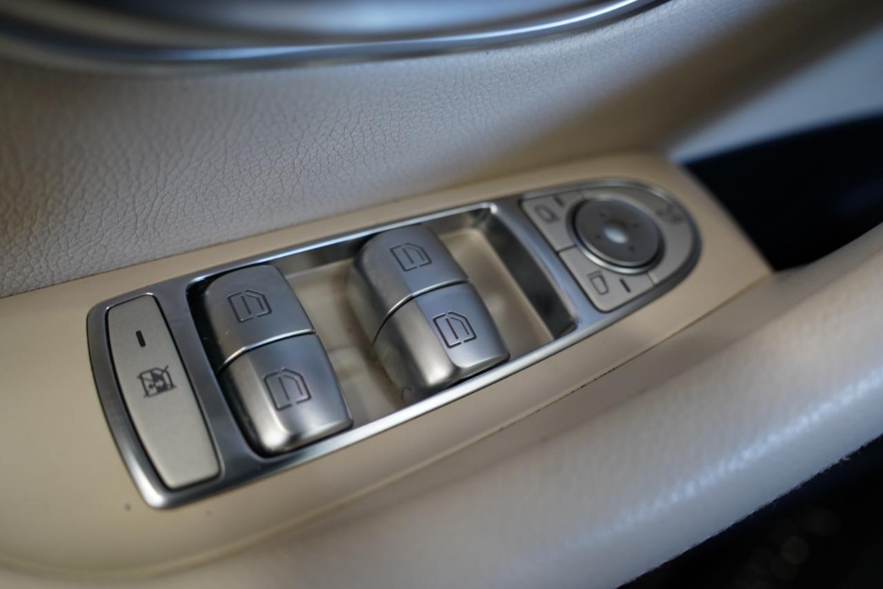 Mercedes-Benz E-Class E 300 Luxury 4MATIC Sedan 2017