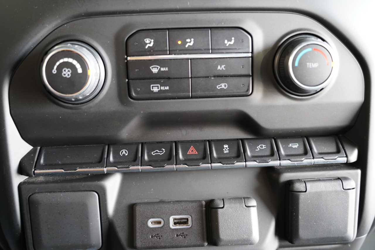 Chevrolet Silverado 1500 LTD 2WD Crew Cab 147" Custom 2022