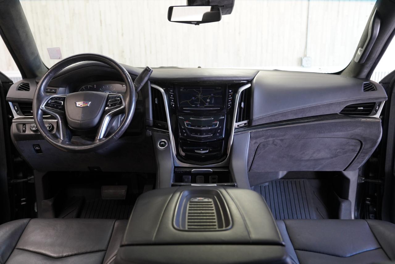 Cadillac Escalade ESV 4WD 4dr Platinum 2019