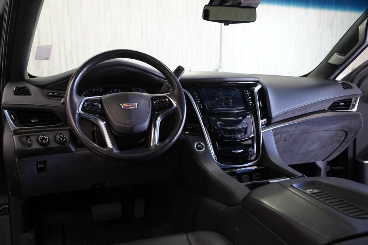 Cadillac Escalade ESV 4WD 4dr Platinum 2019