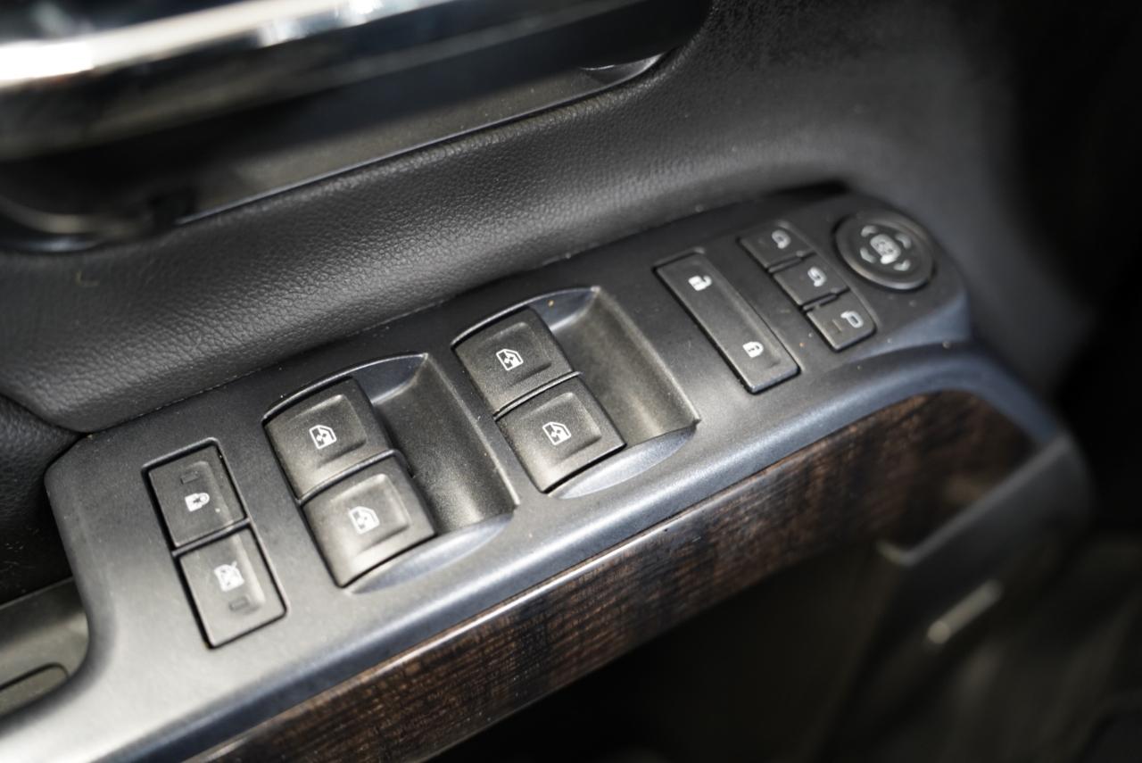 GMC Sierra 2500HD 4WD Crew Cab 153.7" Denali 2015