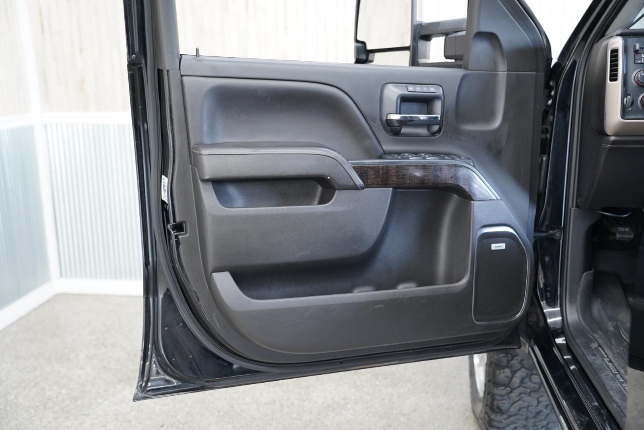 GMC Sierra 2500HD 4WD Crew Cab 153.7" Denali 2015