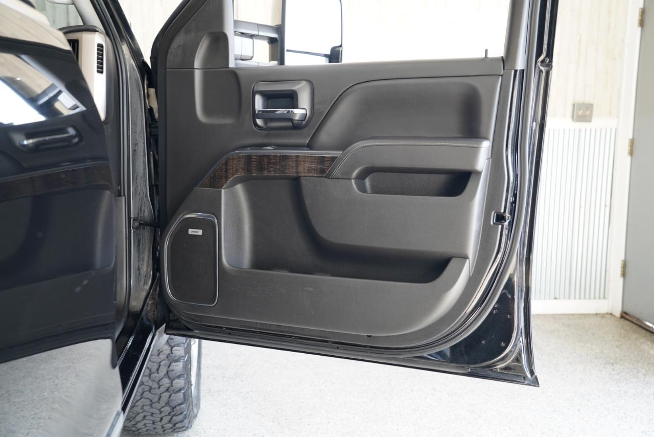 GMC Sierra 2500HD 4WD Crew Cab 153.7" Denali 2015