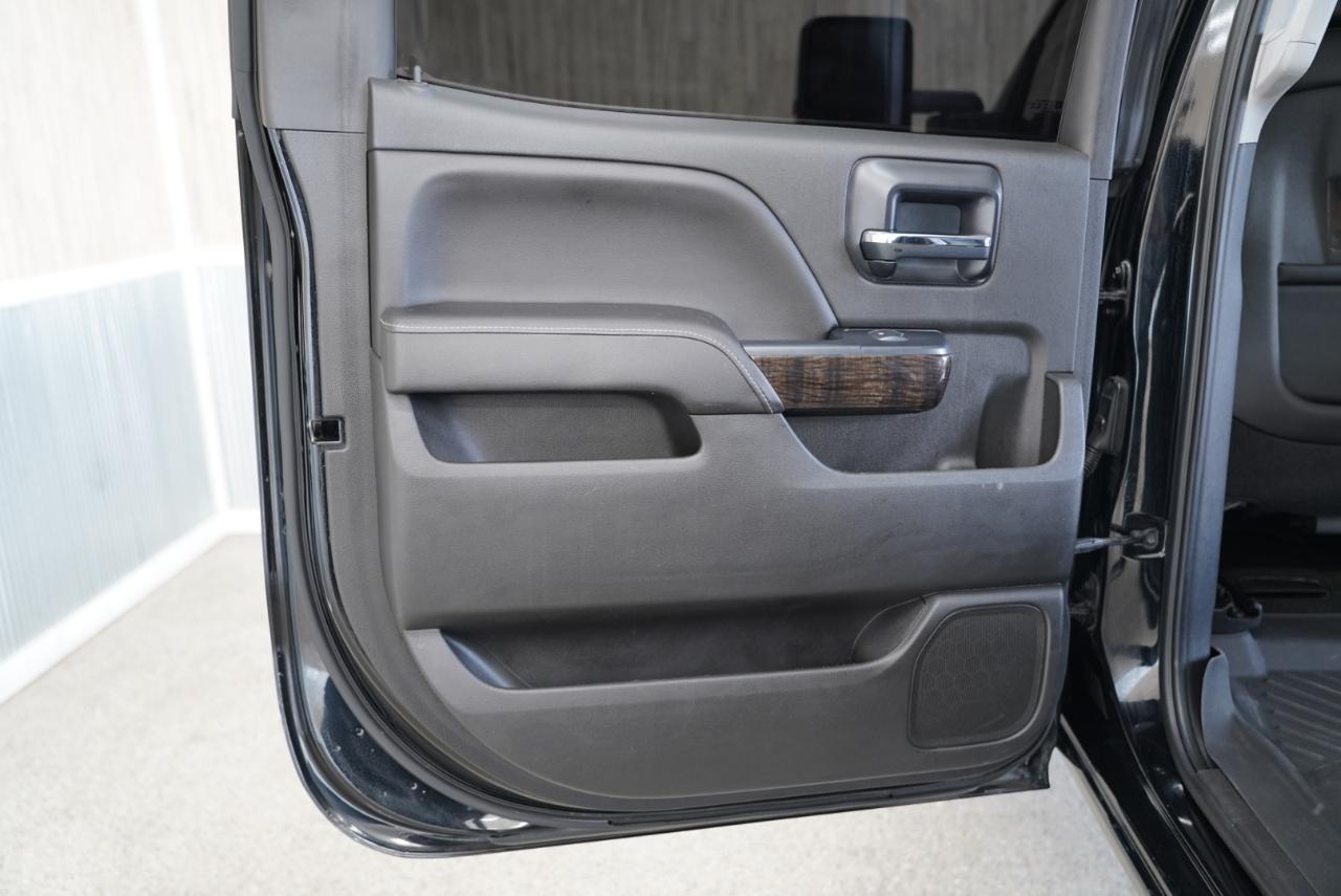 GMC Sierra 2500HD 4WD Crew Cab 153.7" Denali 2015