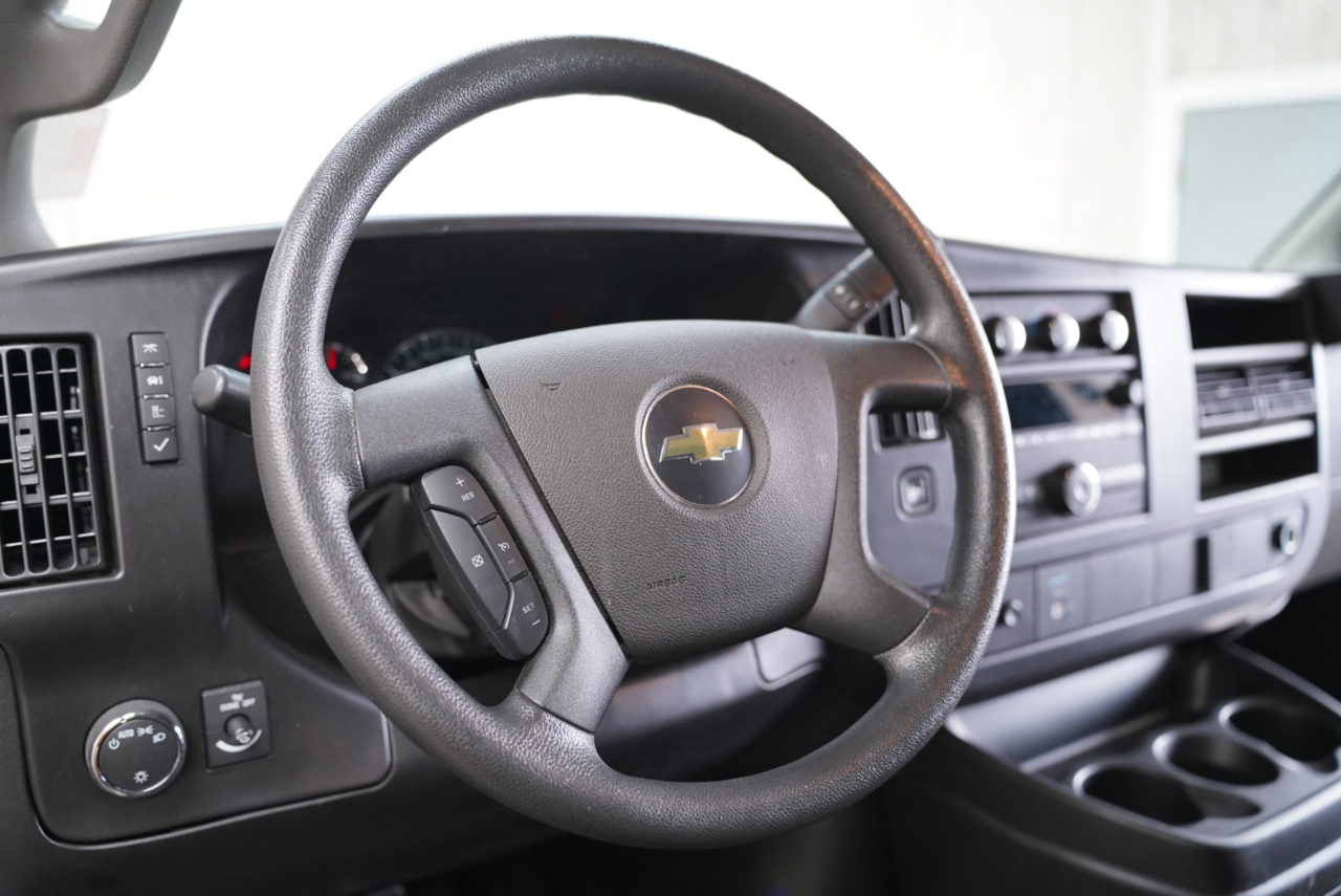Chevrolet Express Cargo Van RWD 2500 135" 2023