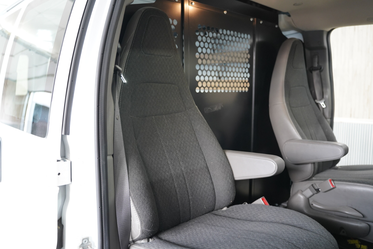 Chevrolet Express Cargo Van RWD 2500 135" 2023