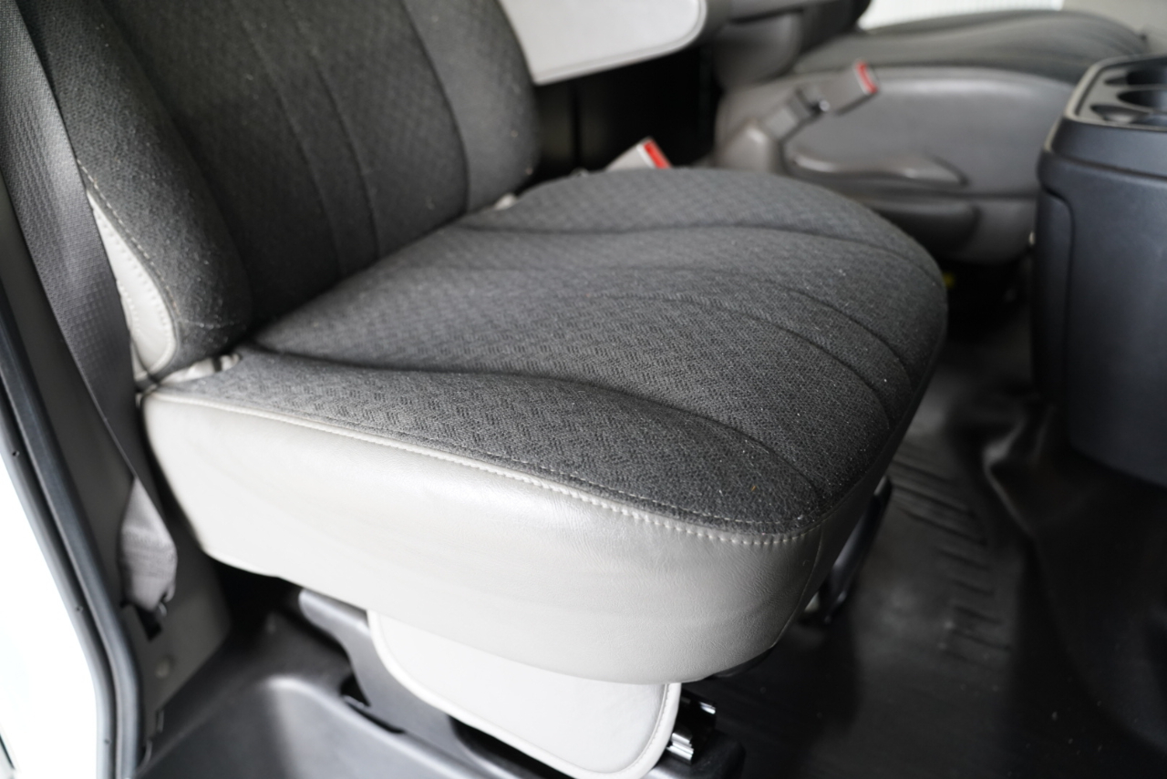 Chevrolet Express Cargo Van RWD 2500 135" 2023