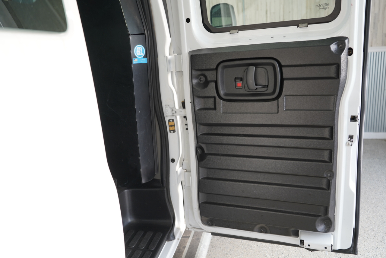 Chevrolet Express Cargo Van RWD 2500 135" 2023