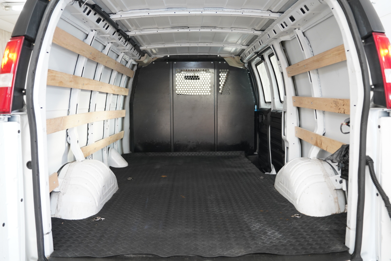 Chevrolet Express Cargo Van RWD 2500 135" 2023