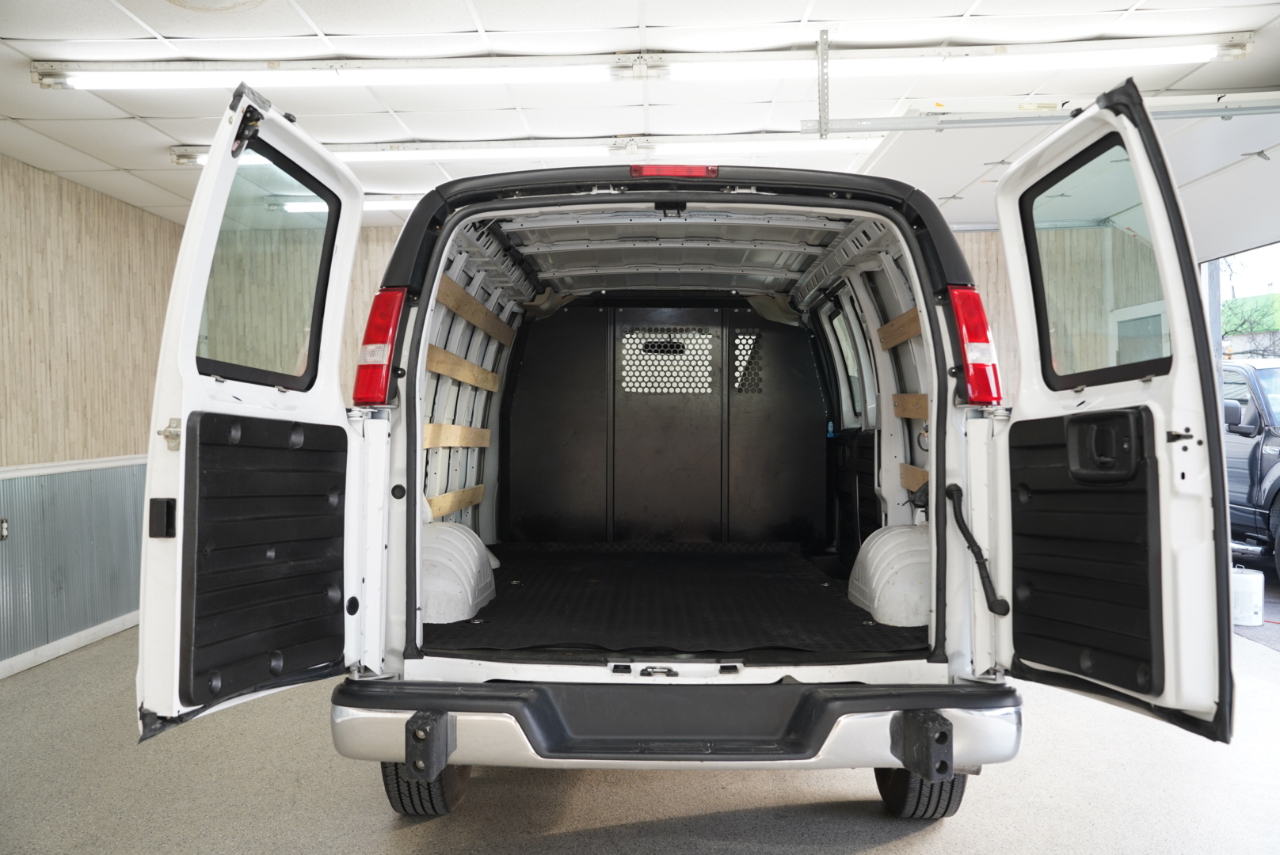 Chevrolet Express Cargo Van RWD 2500 135" 2023