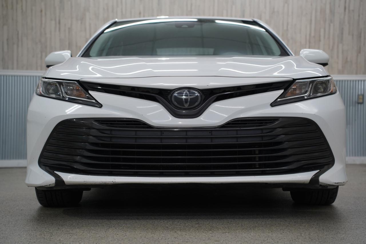Toyota Camry  2019