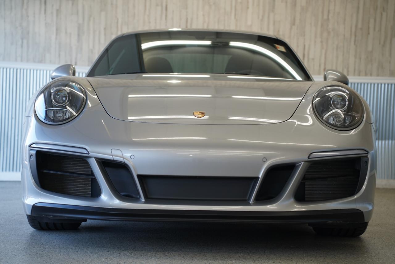 Porsche 911 Carrera 4 GTS 2019