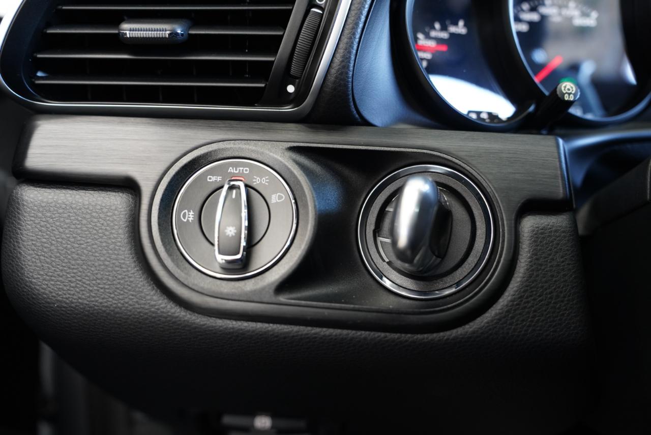 Porsche 911 Carrera 4 GTS 2019