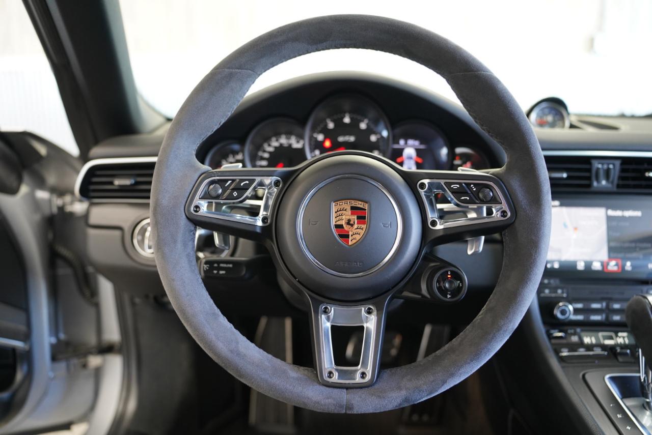Porsche 911 Carrera 4 GTS 2019