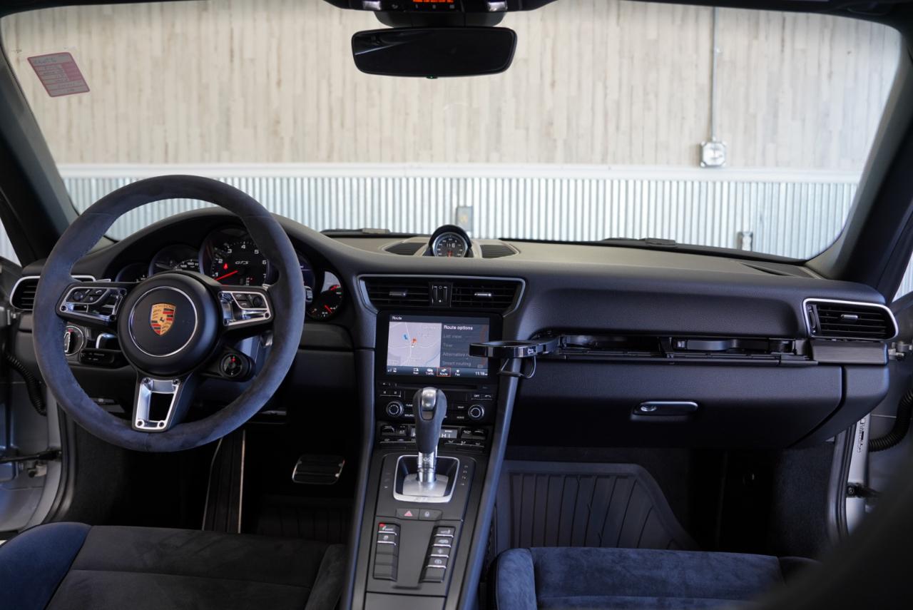 Porsche 911 Carrera 4 GTS 2019