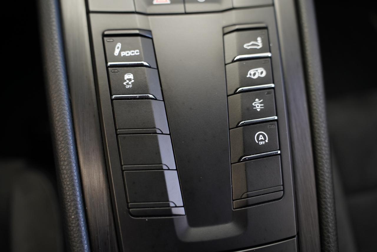 Porsche 911 Carrera 4 GTS 2019