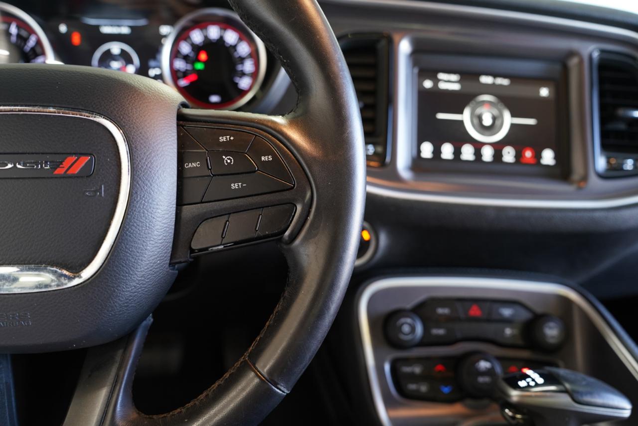 Dodge Challenger SXT RWD 2019