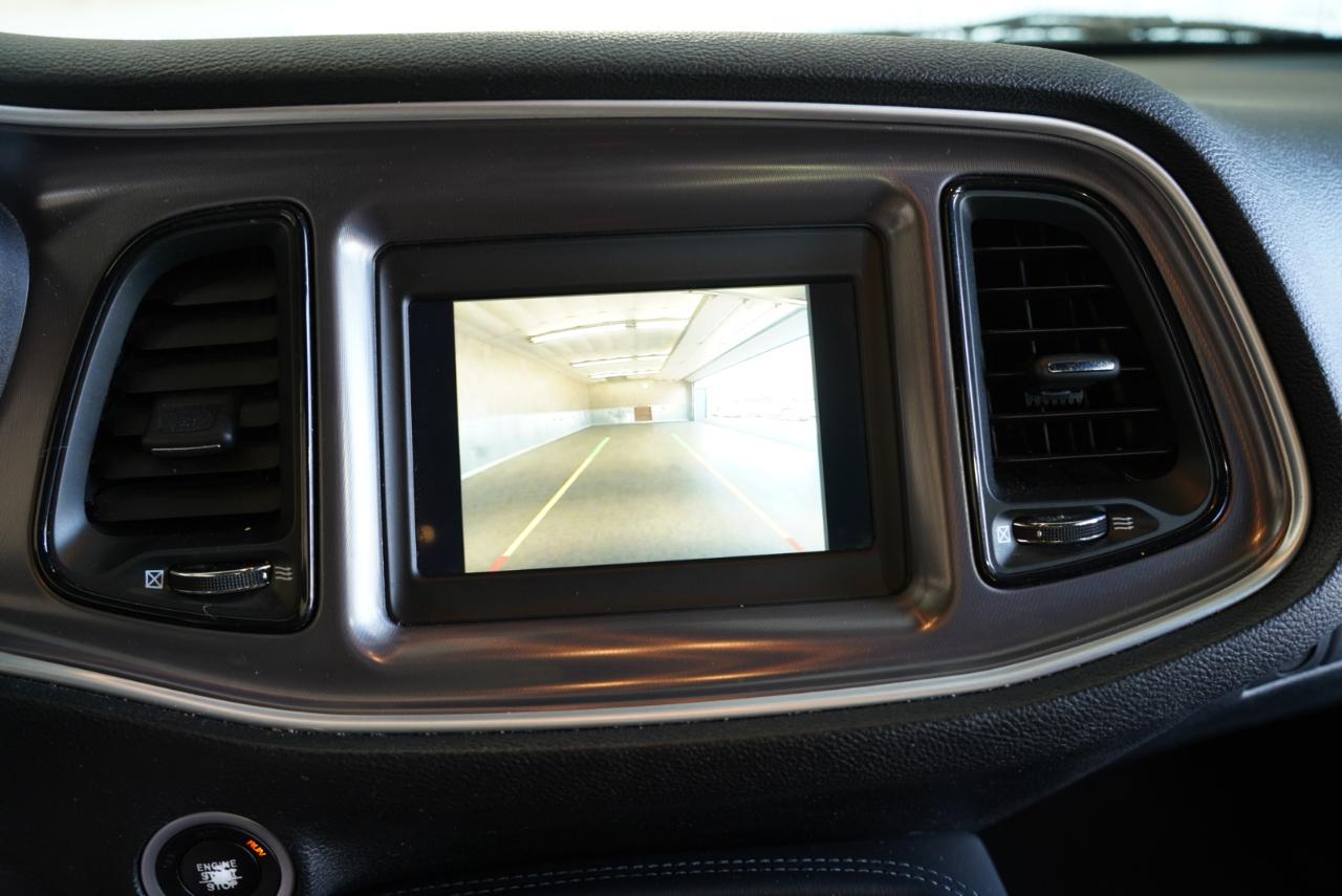 Dodge Challenger SXT RWD 2019