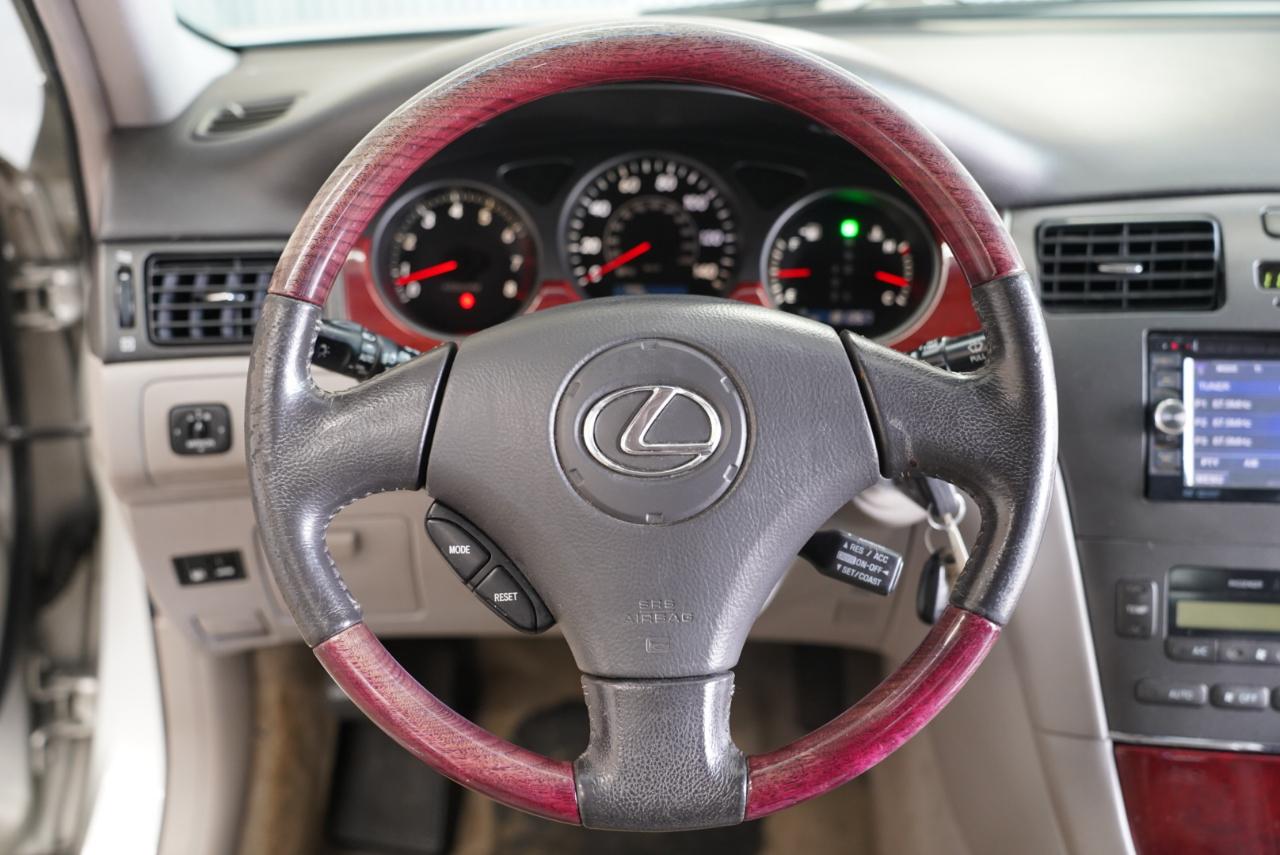 Lexus ES 300 4dr Sdn 2003