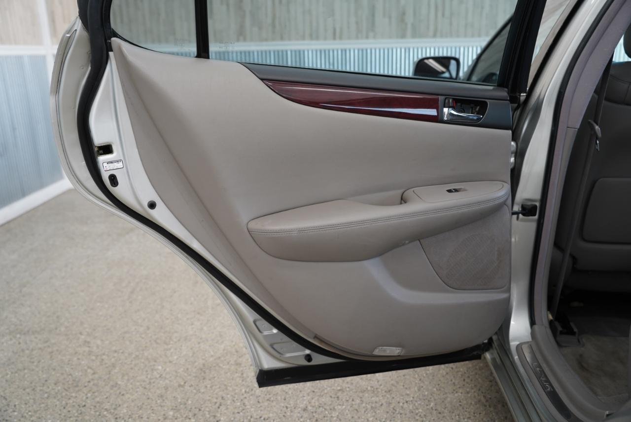 Lexus ES 300 4dr Sdn 2003