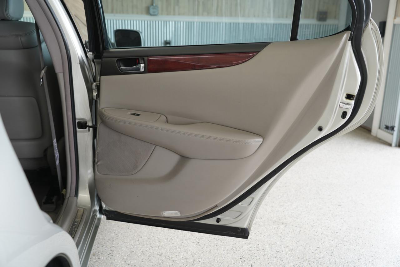 Lexus ES 300 4dr Sdn 2003