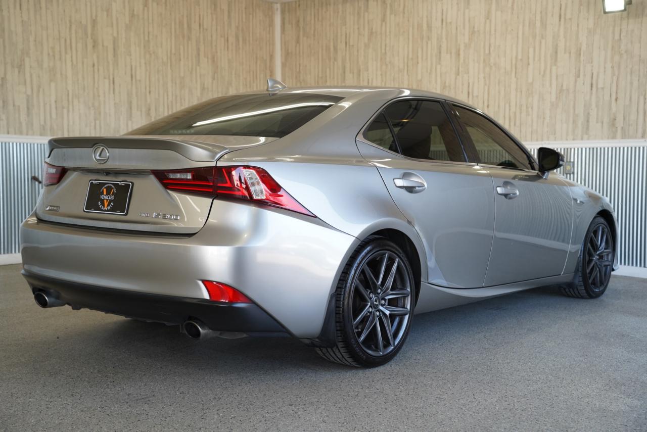 Lexus IS 300  2016
