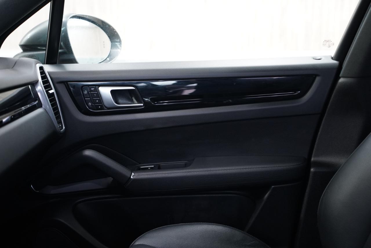 Porsche Cayenne AWD 2021