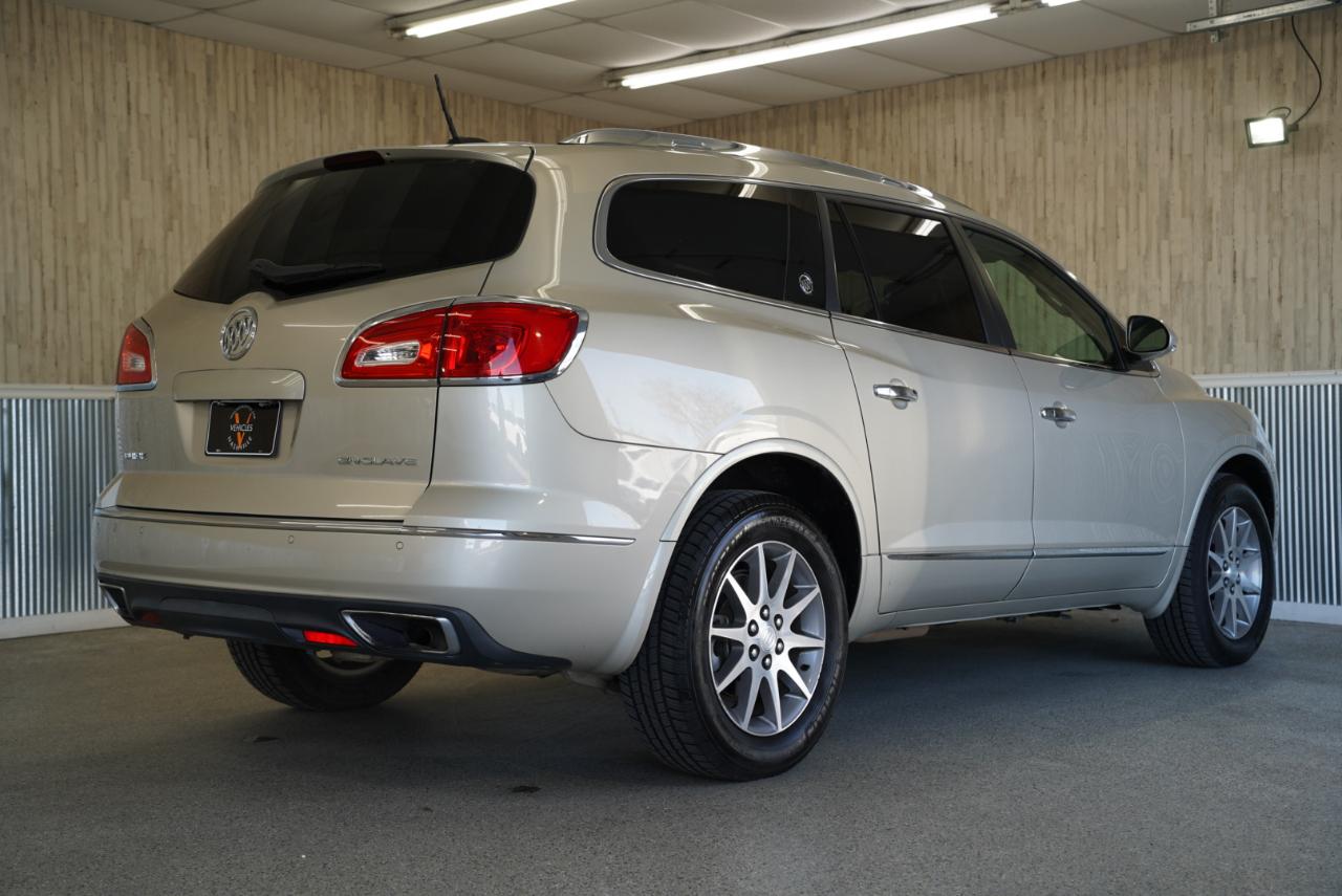 Buick Enclave FWD 4dr Leather 2016