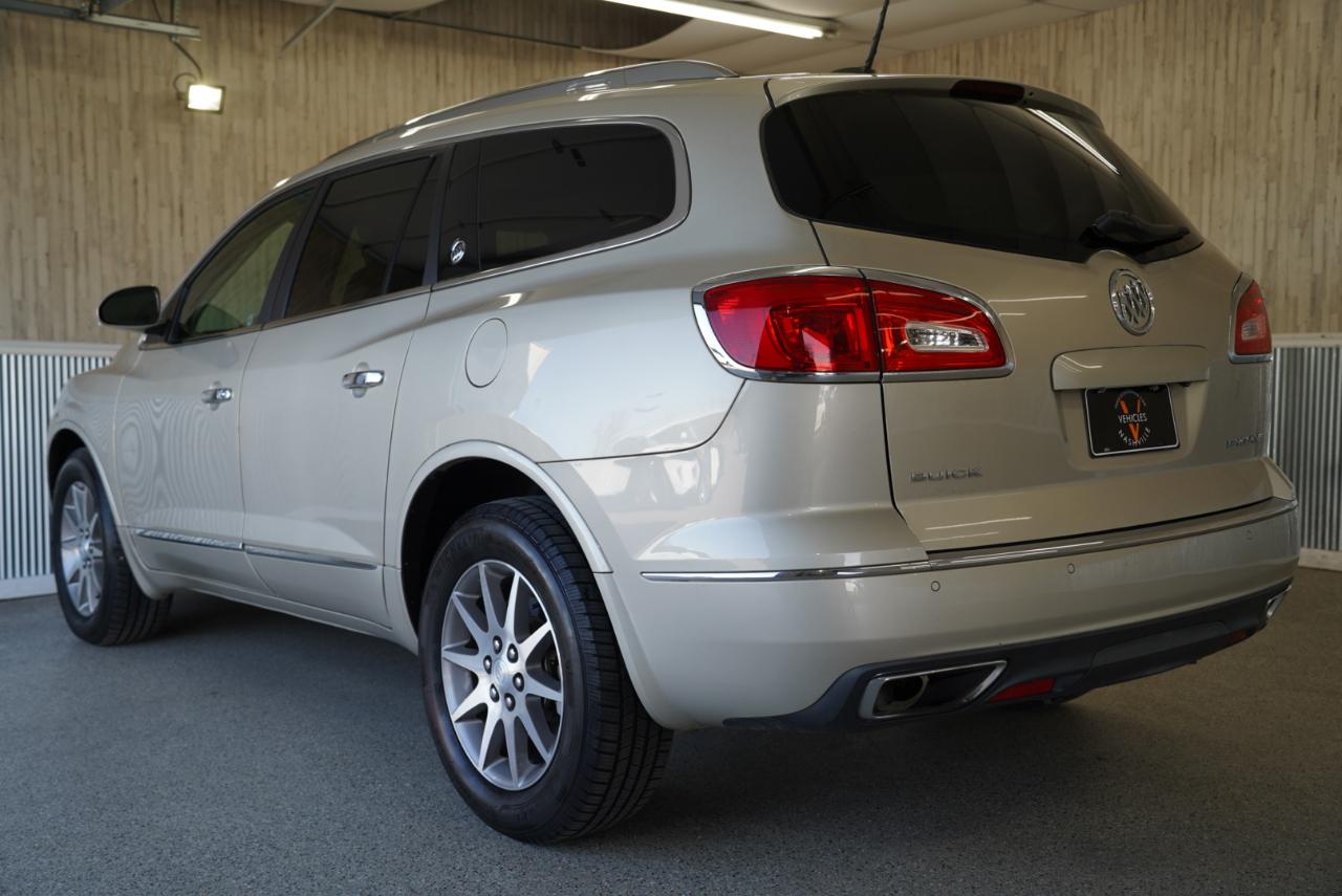 Buick Enclave FWD 4dr Leather 2016