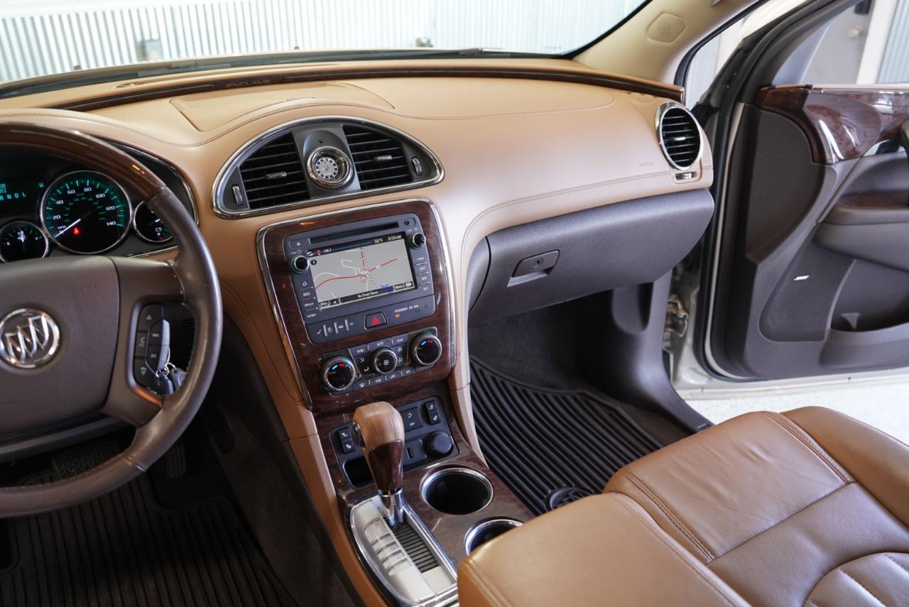 Buick Enclave FWD 4dr Leather 2016