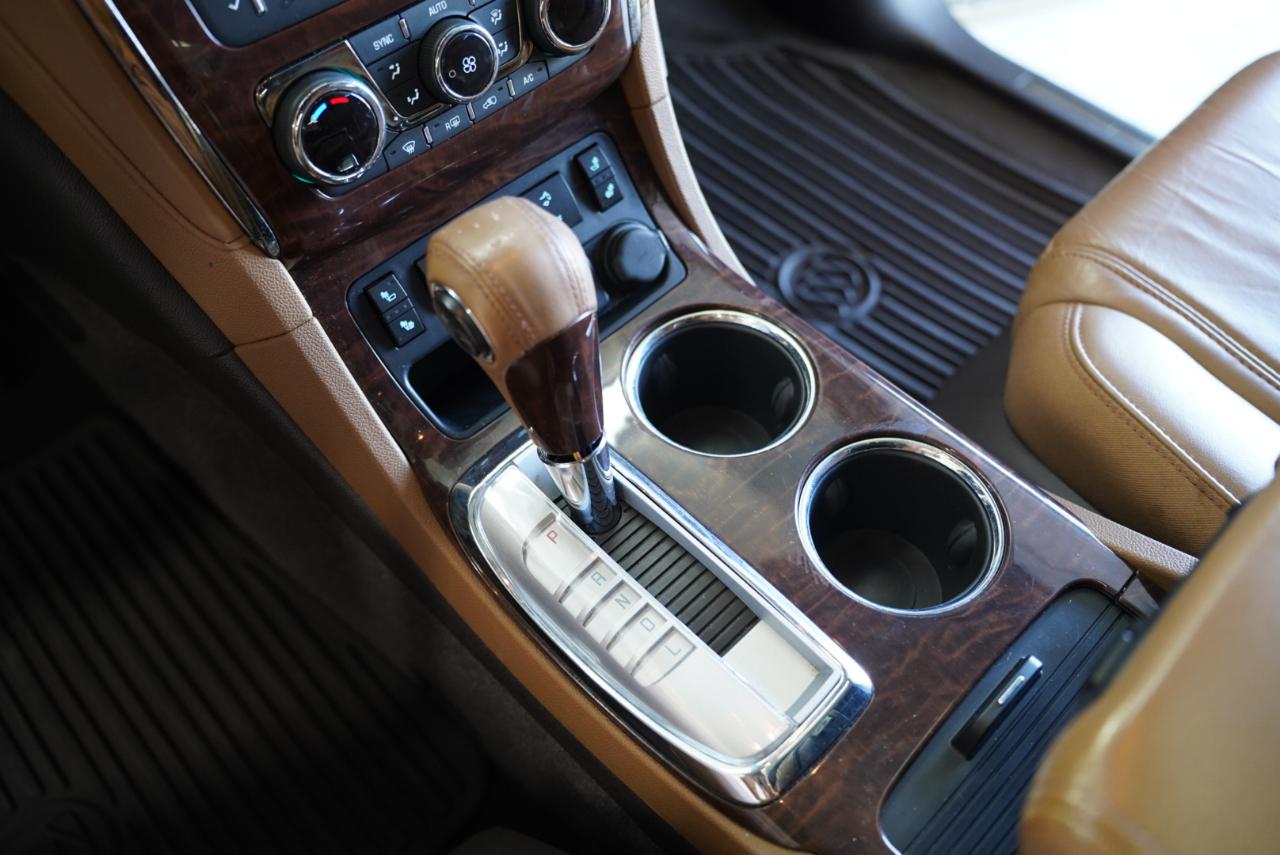 Buick Enclave FWD 4dr Leather 2016