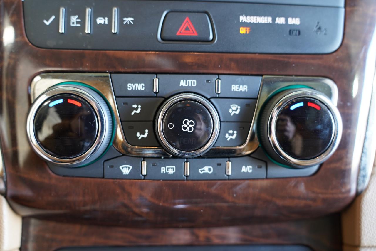 Buick Enclave FWD 4dr Leather 2016